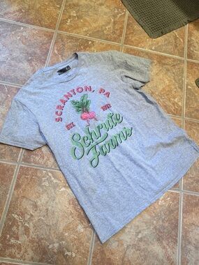 'Schrute Farms' Graphic Tee - The Office - Like New Men’s Large